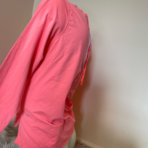 SOLD EVENT Lululemon top - Picture 3 of 3